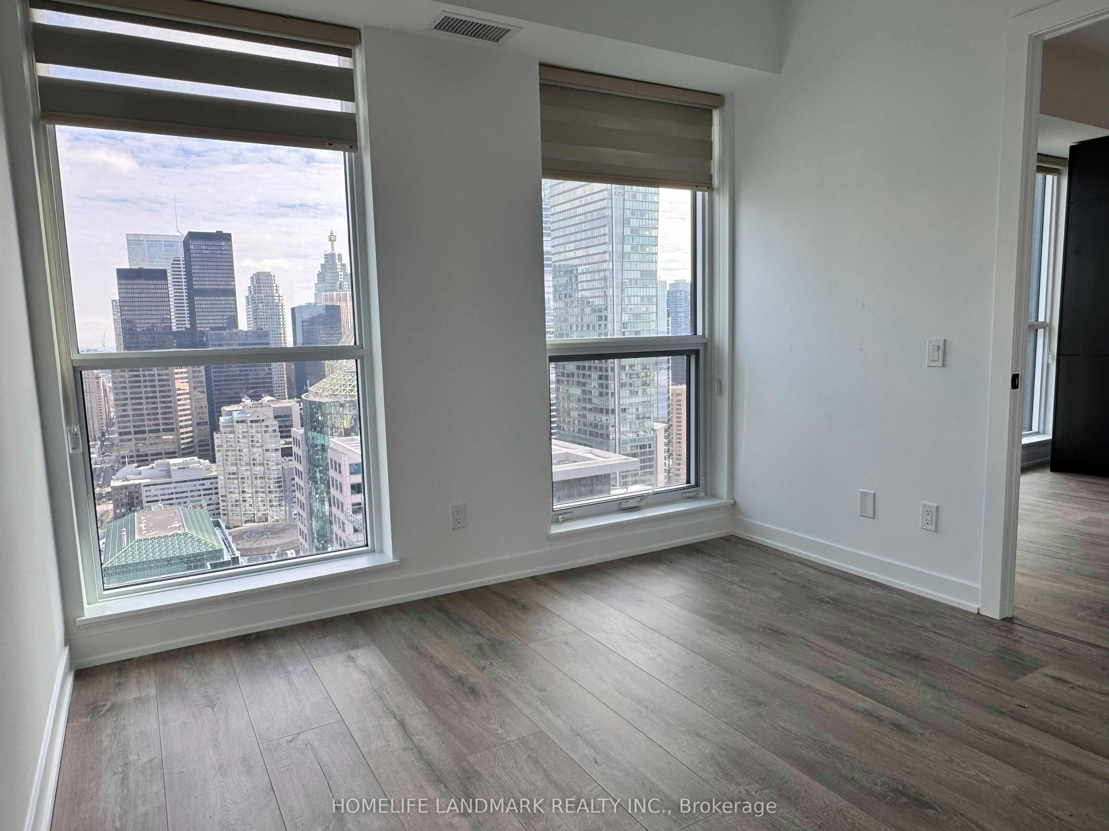 4001-327 King Street, Toronto, ON, M5V 0W7 - 3