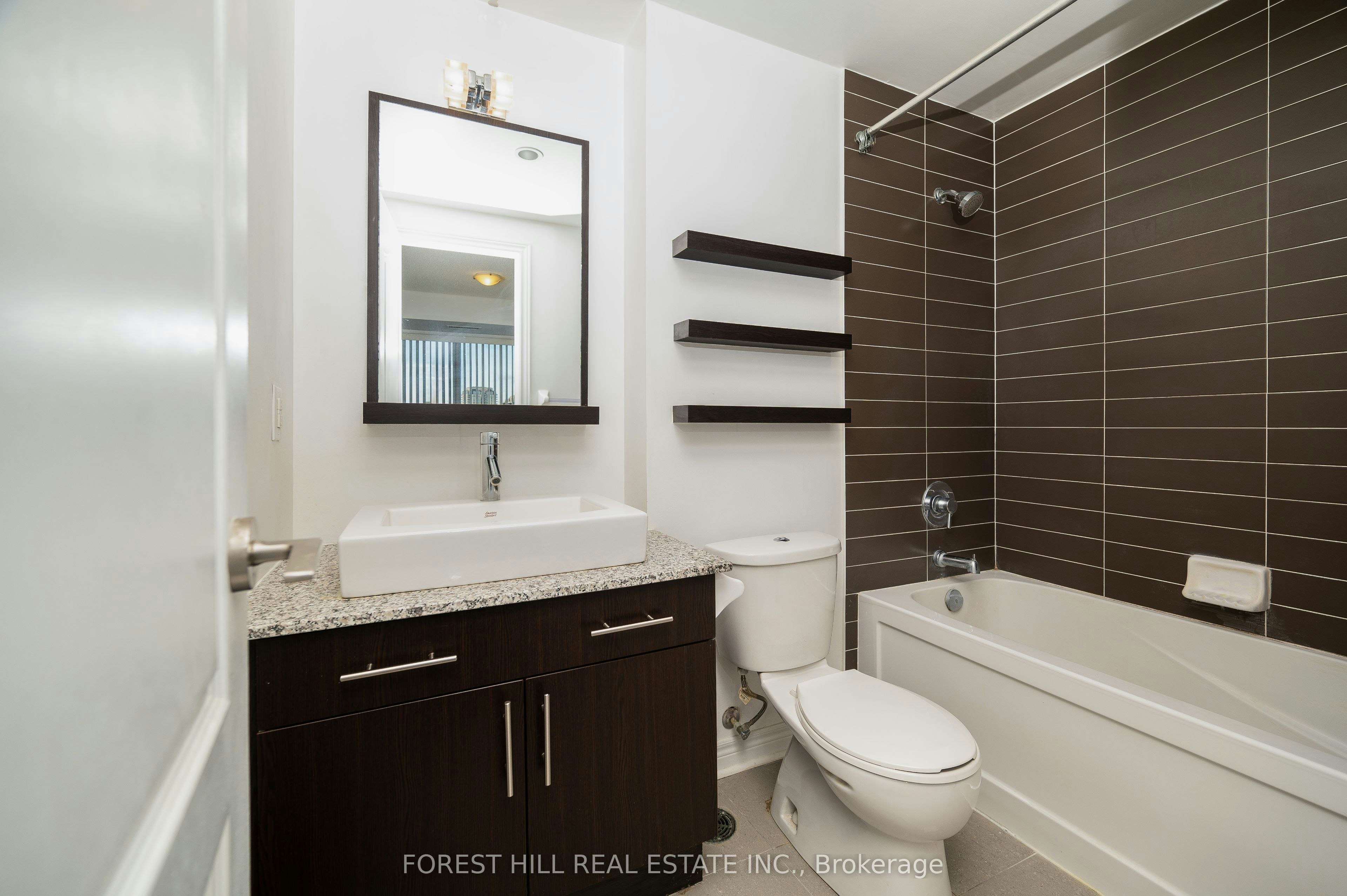510-2756 Old Leslie Street, Toronto, ON, M2K 0A9 - 12
