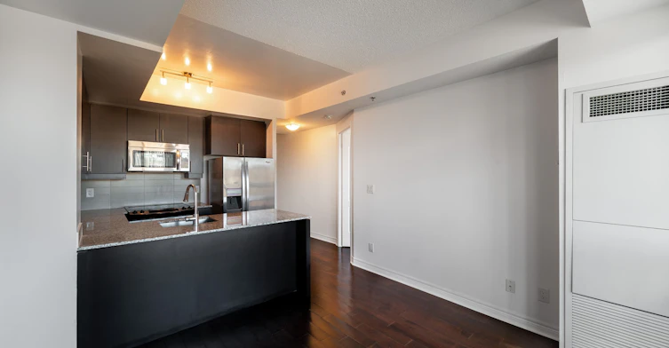 510-2756 Old Leslie Street, Toronto, ON, M2K 0A9 - 9