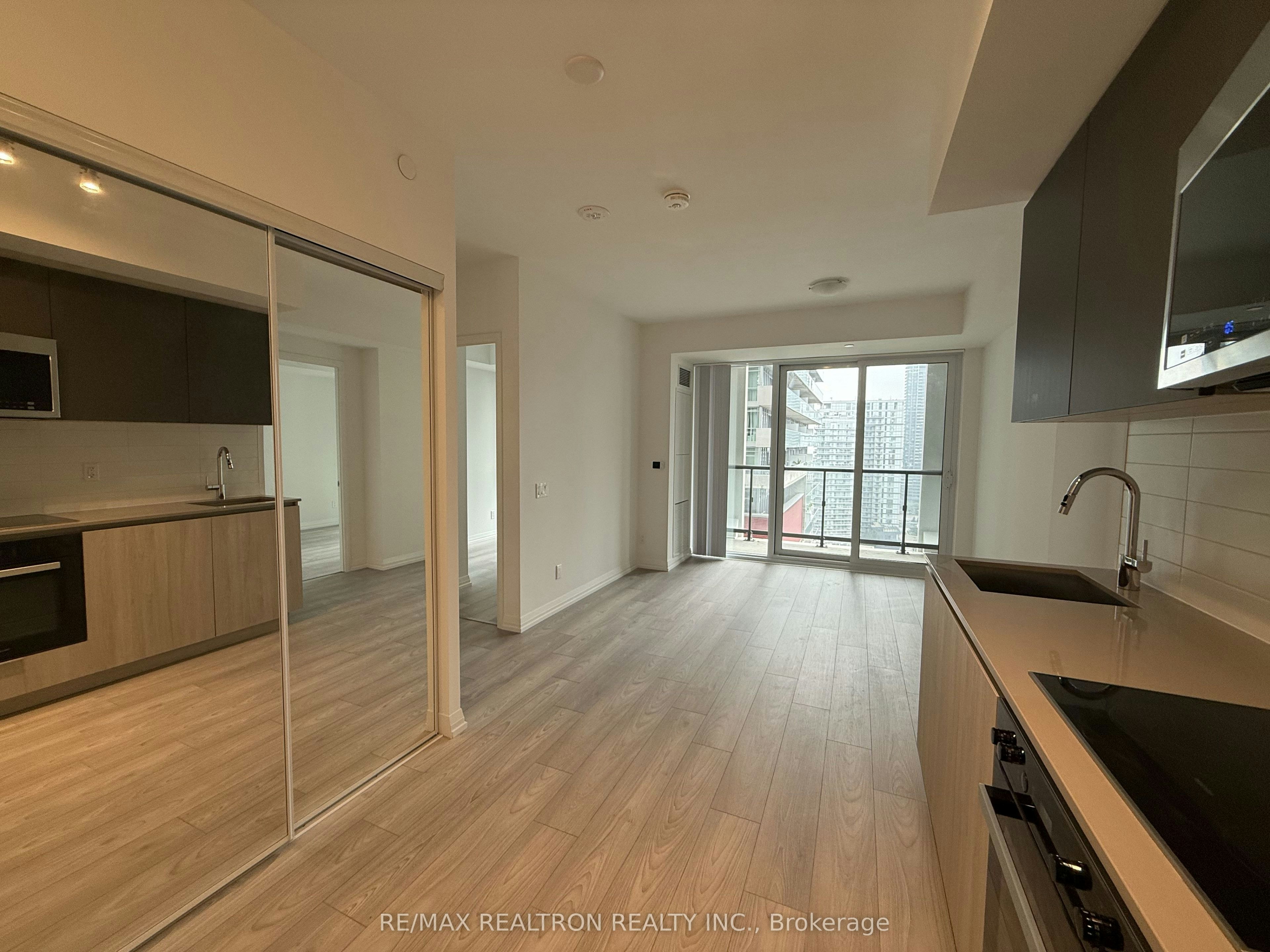 1917-400 King Street W, Toronto, ON, M5V 1K2 - 2