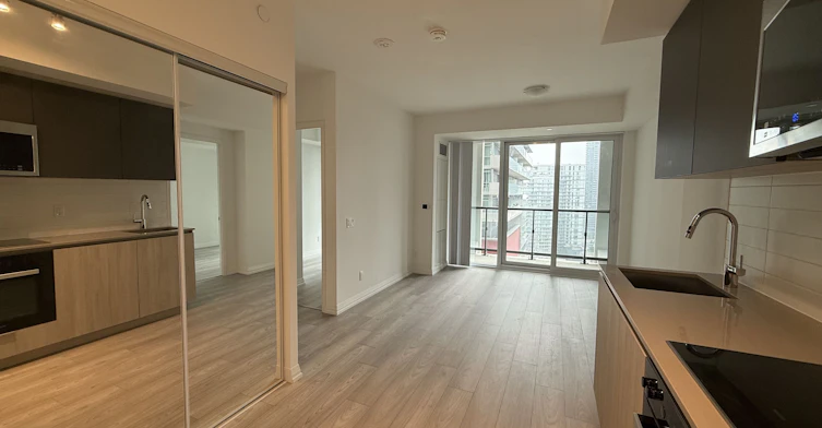 1917-400 King Street W, Toronto, ON, M5V 1K2 - 2