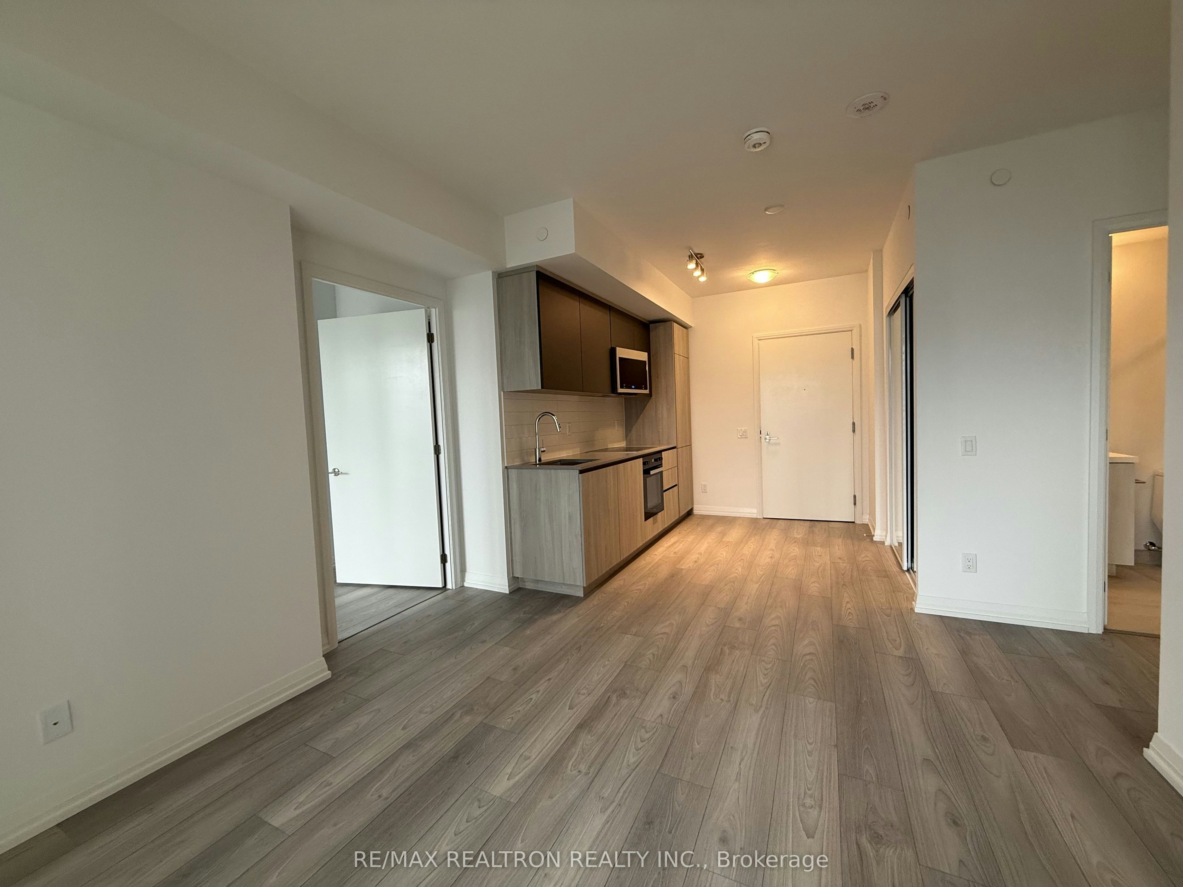 1917-400 King Street W, Toronto, ON, M5V 1K2 - 4