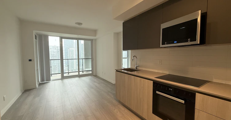 1917-400 King Street W, Toronto, ON, M5V 1K2