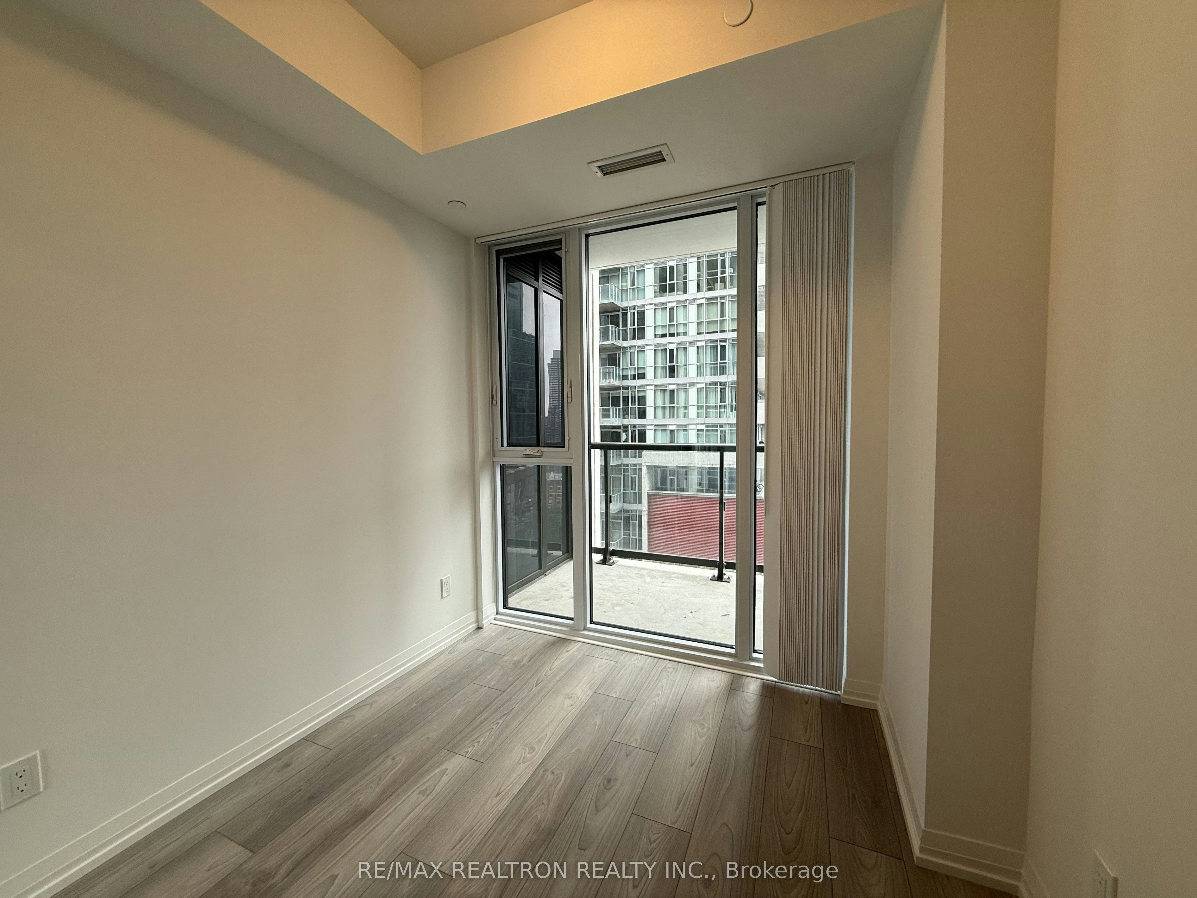 1917-400 King Street W, Toronto, ON, M5V 1K2 - 9