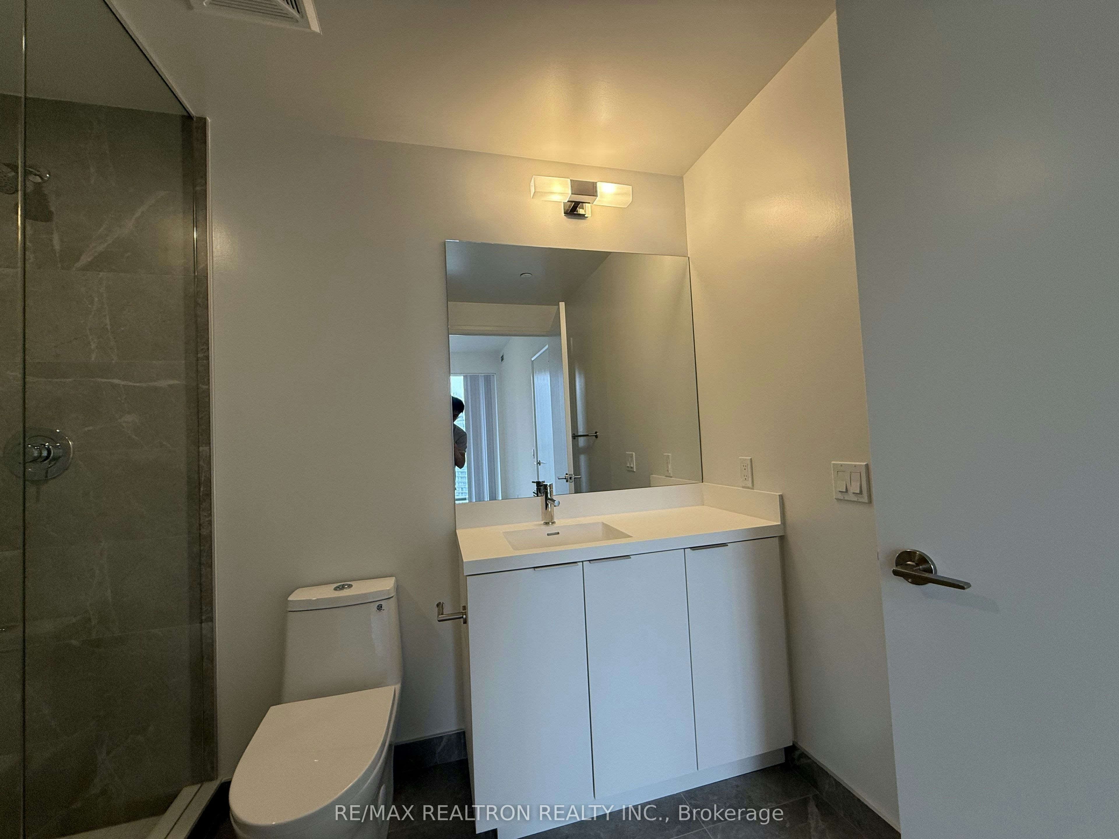 1917-400 King Street W, Toronto, ON, M5V 1K2 - 7