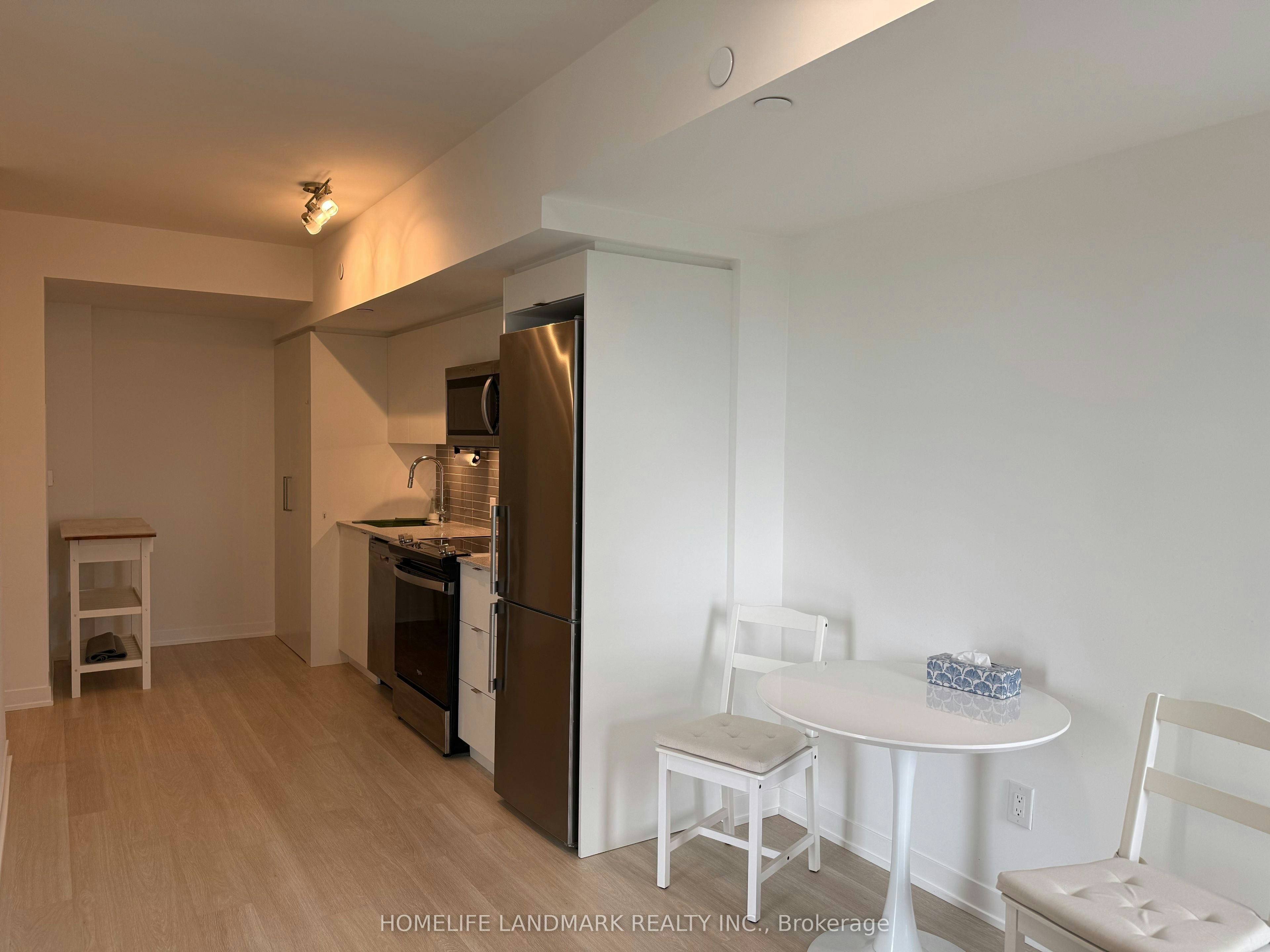 1023-500 Wilson Avenue, Toronto, ON, M3H 0E5 - 9