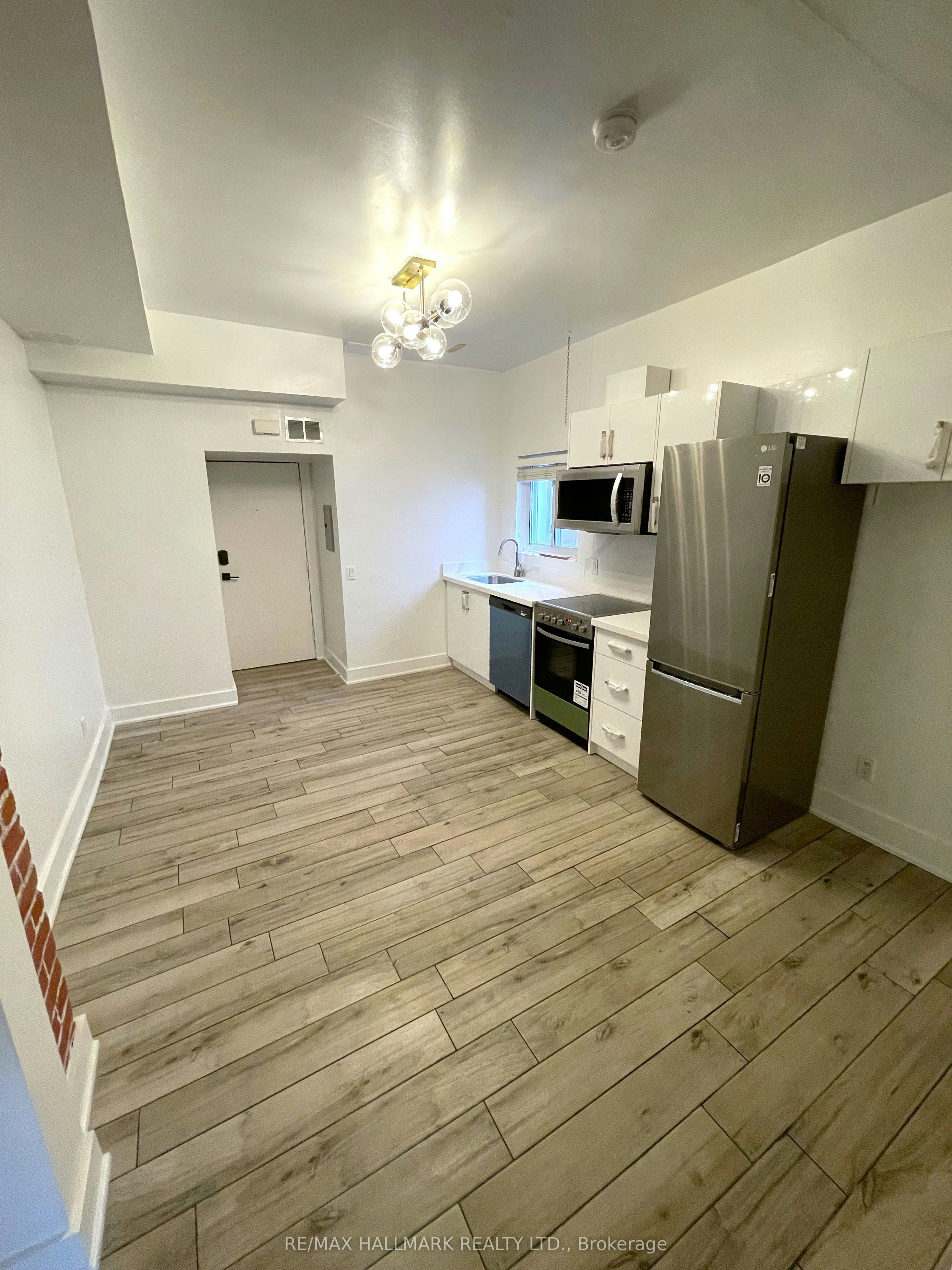 202-293 Euclid Avenue, Toronto, ON, M6J 2K1 - 2