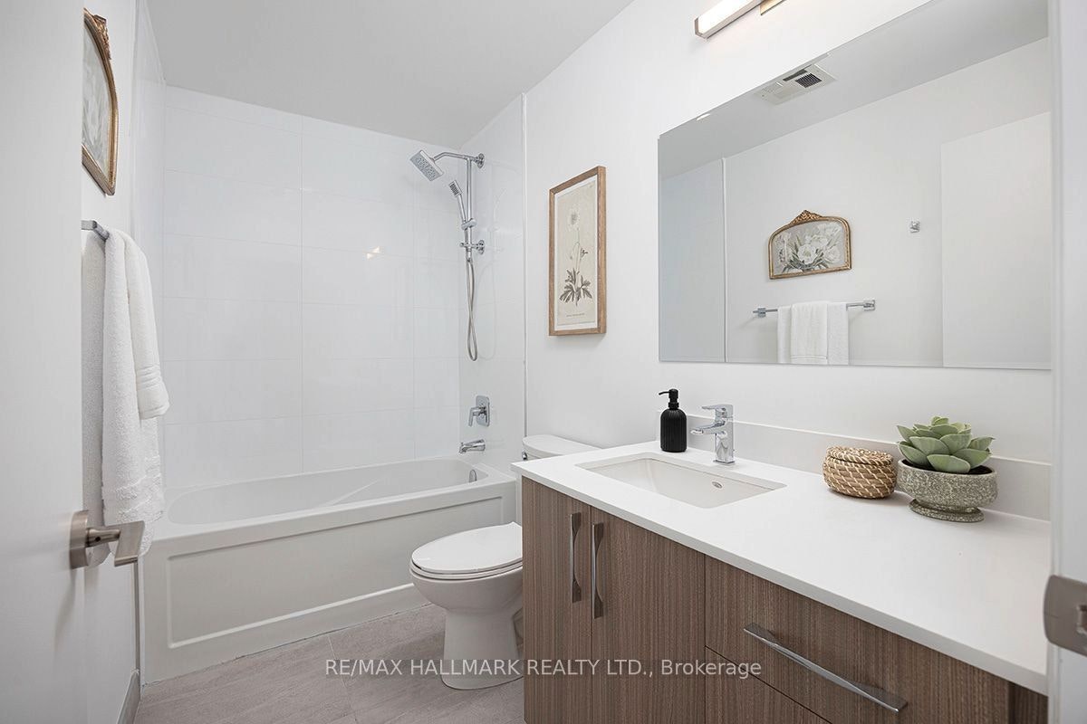 6-15 Brenthall Avenue, Toronto, ON, M2R 0B3 - 8