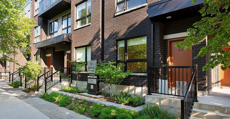 6-15 Brenthall Avenue, Toronto, ON, M2R 0B3