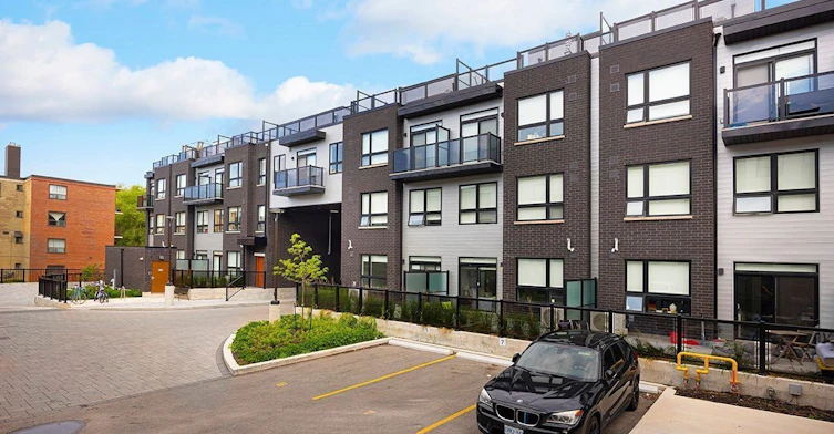 6-15 Brenthall Avenue, Toronto, ON, M2R 0B3 - 2
