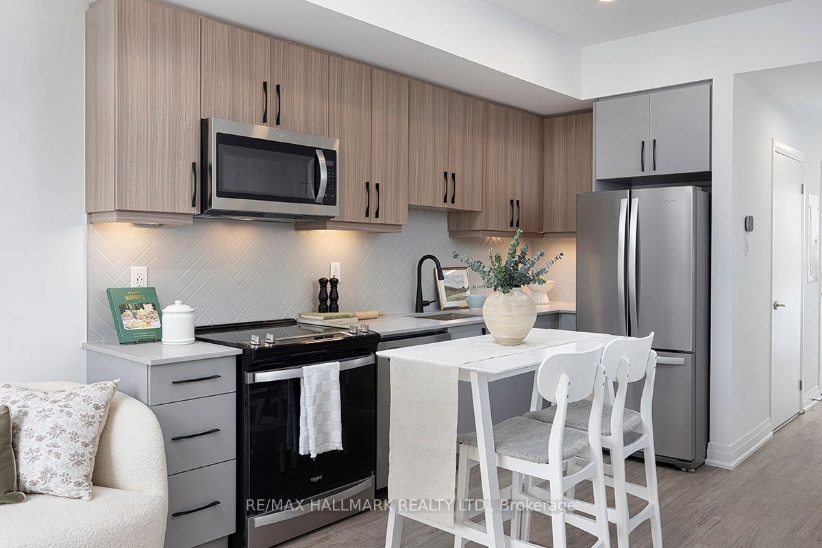 6-15 Brenthall Avenue, Toronto, ON, M2R 0B3 - 5