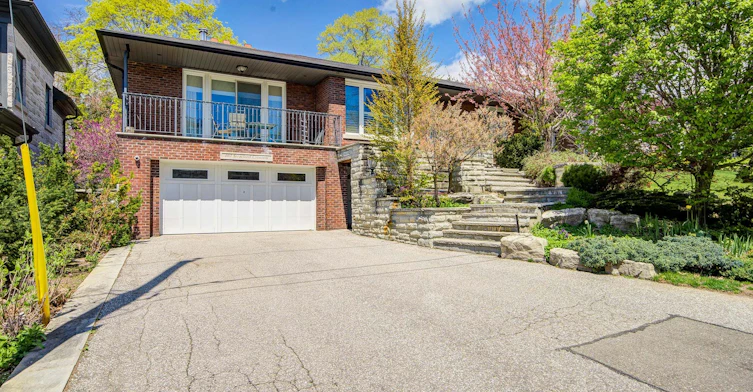 102 Stratford Crescent, Toronto, ON, M4N 1C6
