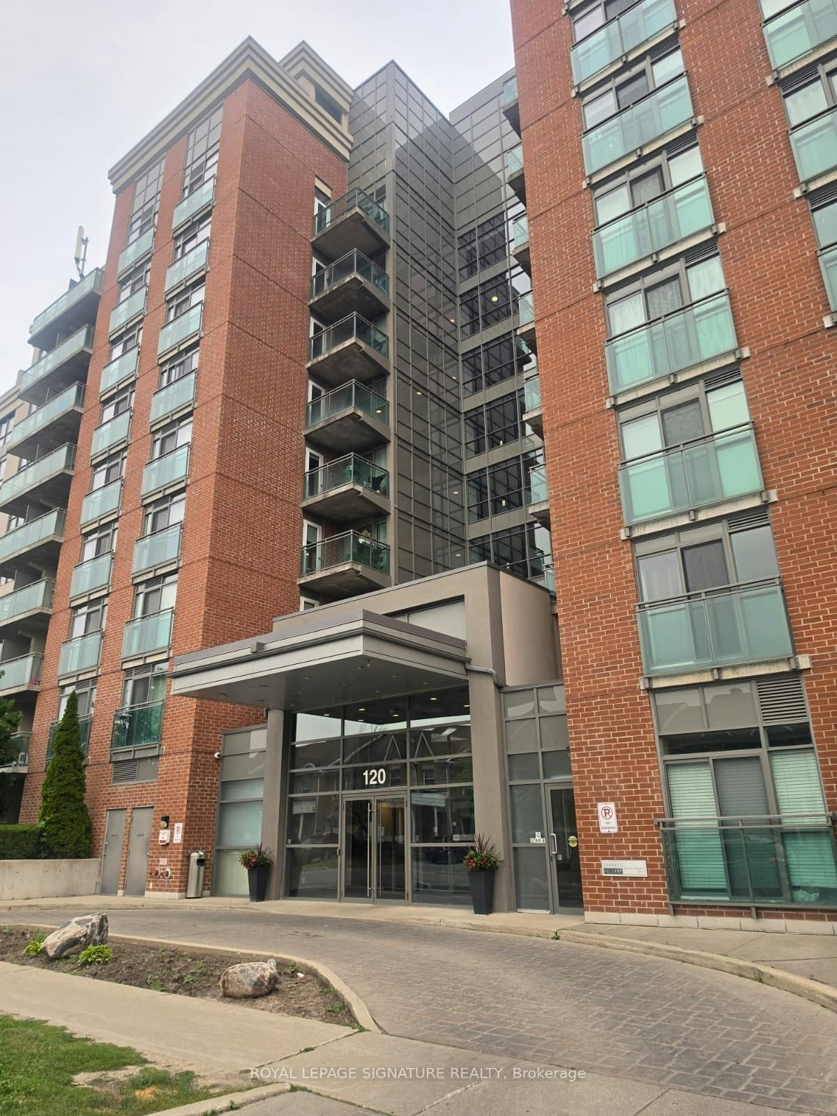 504-120 Dallimore Circle, Toronto, ON, M3C 4J1
