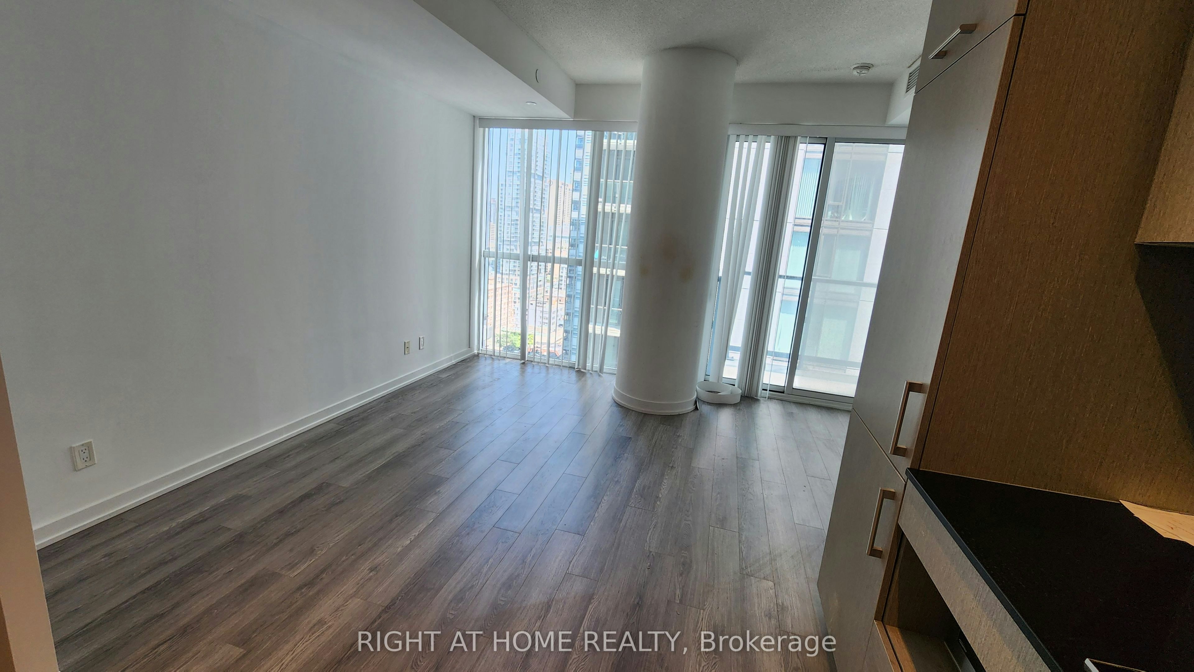 2312-87 Peter Street, Toronto, ON, M5V 0P1 - 4