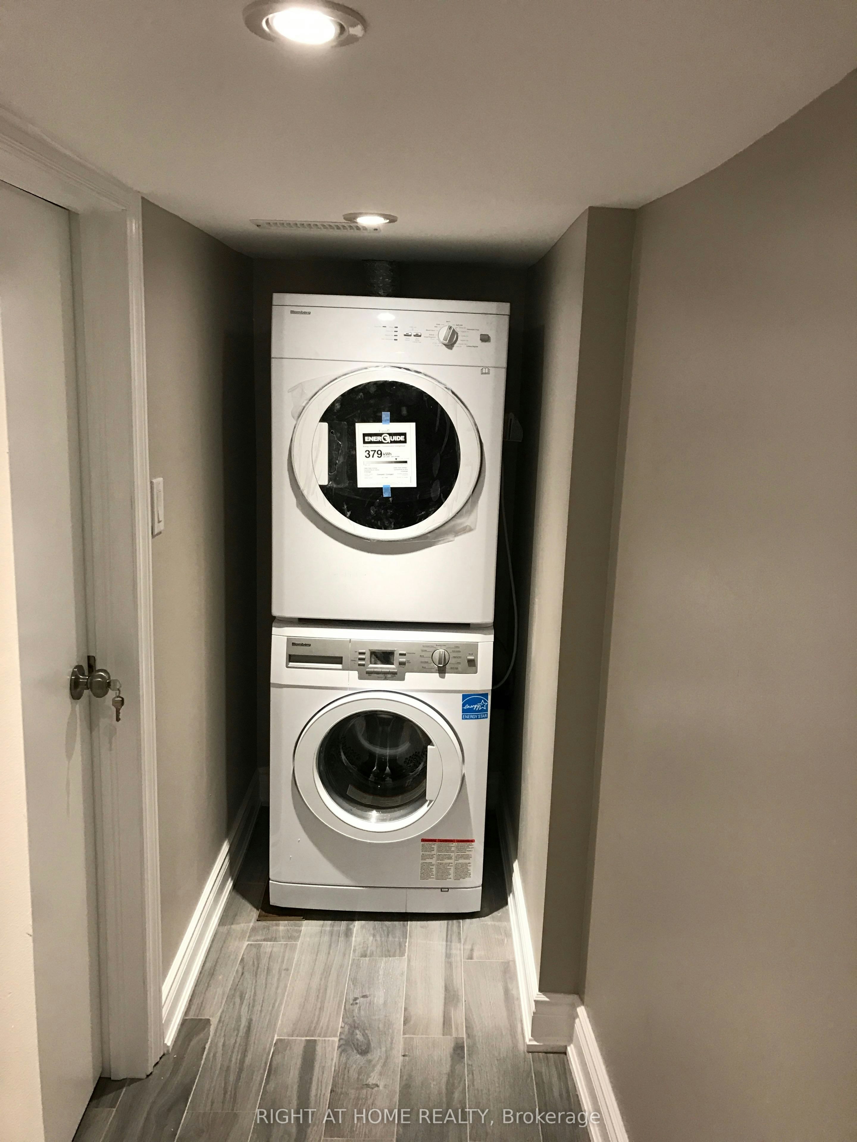 Main Floor Unit-989 Dufferin Street, Toronto, ON, M6H 4B2 - 12
