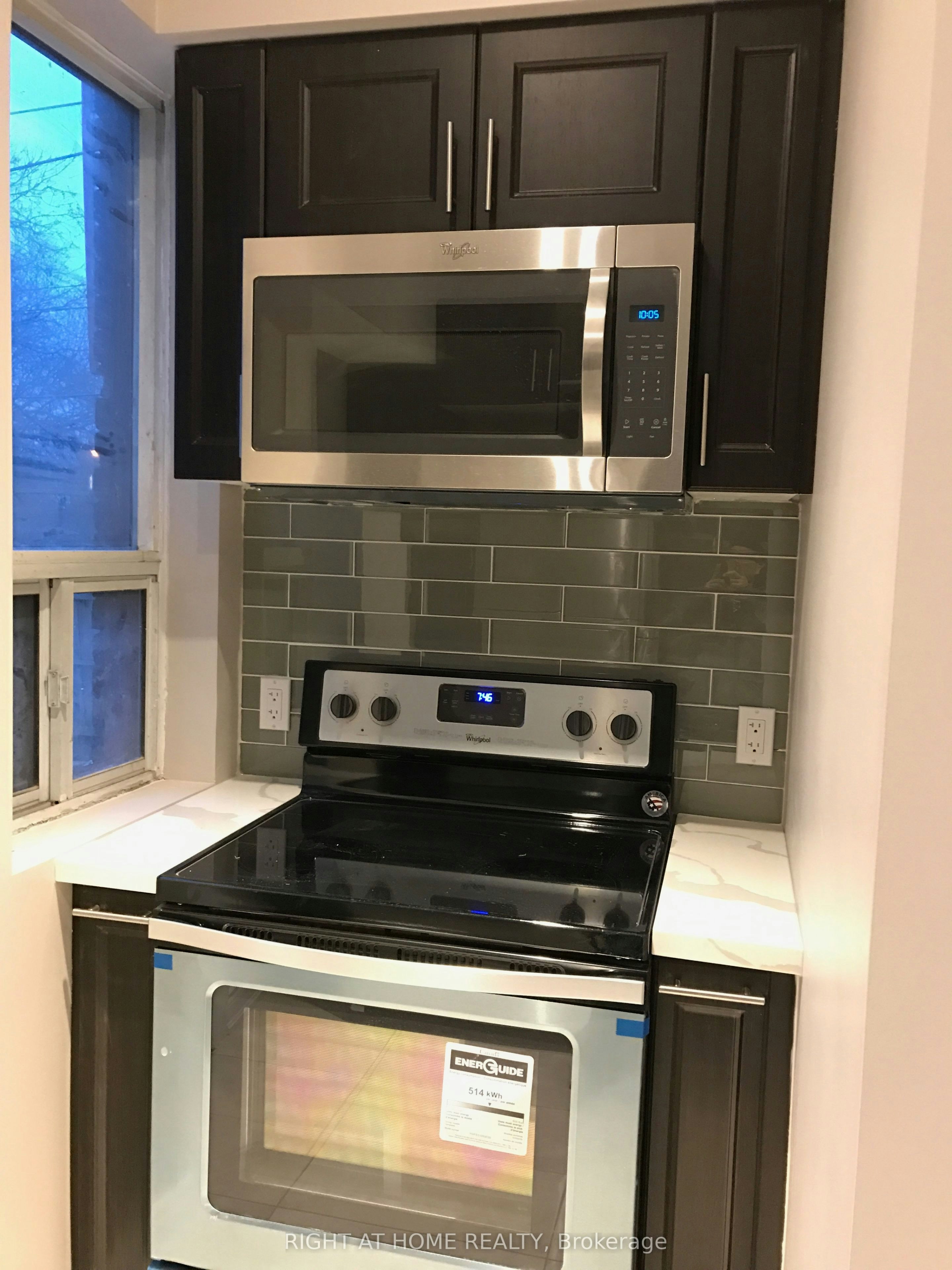 Main Floor Unit-989 Dufferin Street, Toronto, ON, M6H 4B2 - 6
