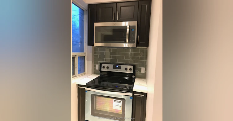 Main Floor Unit-989 Dufferin Street, Toronto, ON, M6H 4B2 - 6