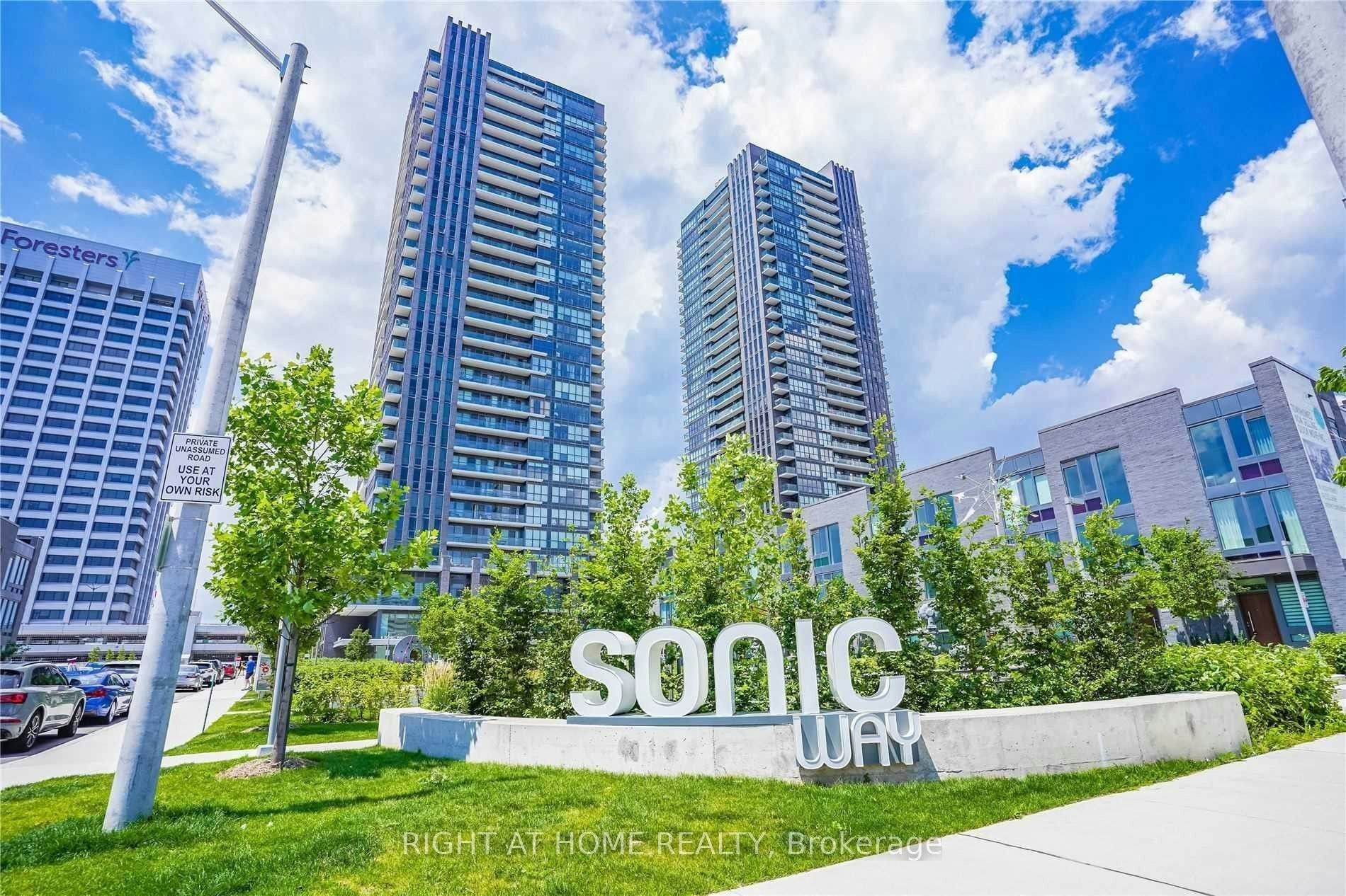 303-2 Sonic Way, Toronto, ON, M3C 0P2