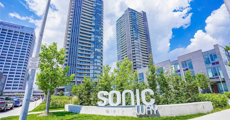 303-2 Sonic Way, Toronto, ON, M3C 0P2