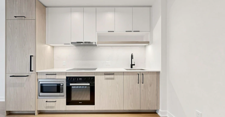 925-89 Montclair Avenue, Toronto, ON, M5P 0A9 - 10