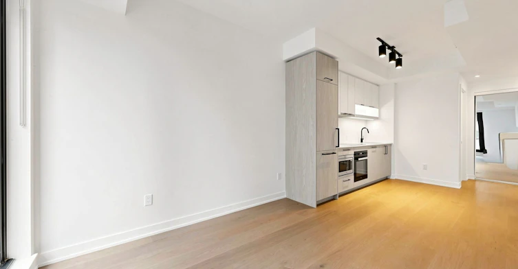925-89 Montclair Avenue, Toronto, ON, M5P 0A9 - 8