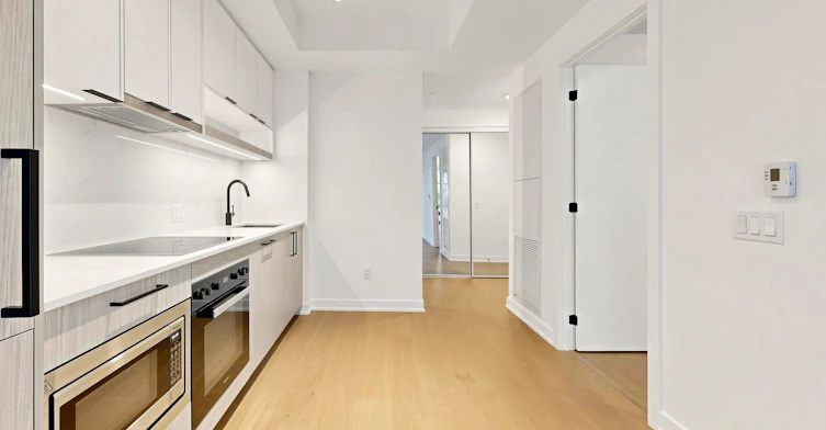 925-89 Montclair Avenue, Toronto, ON, M5P 0A9 - 11