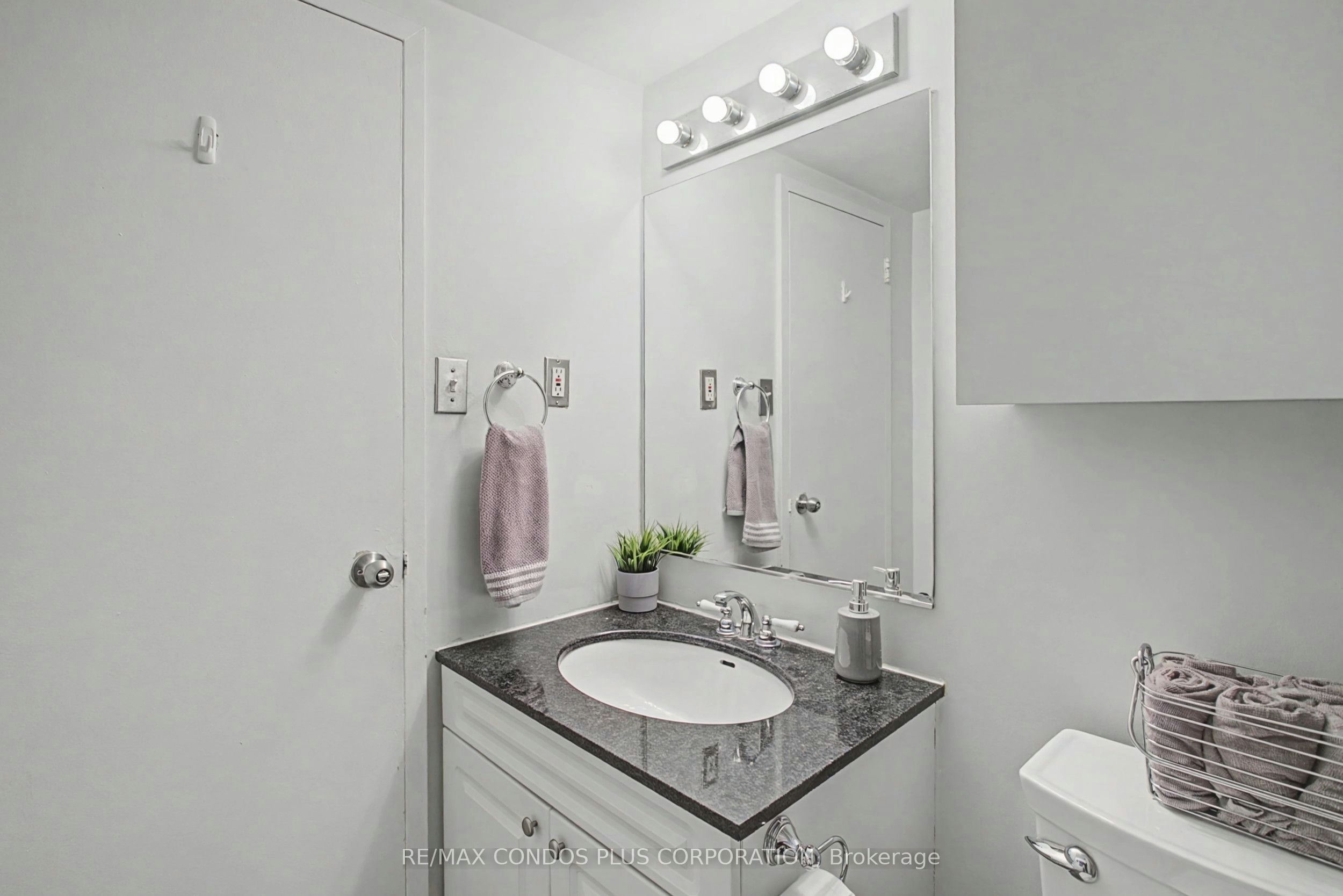 208-5949 Yonge Street, Toronto, ON, M2M 3V8 - 27