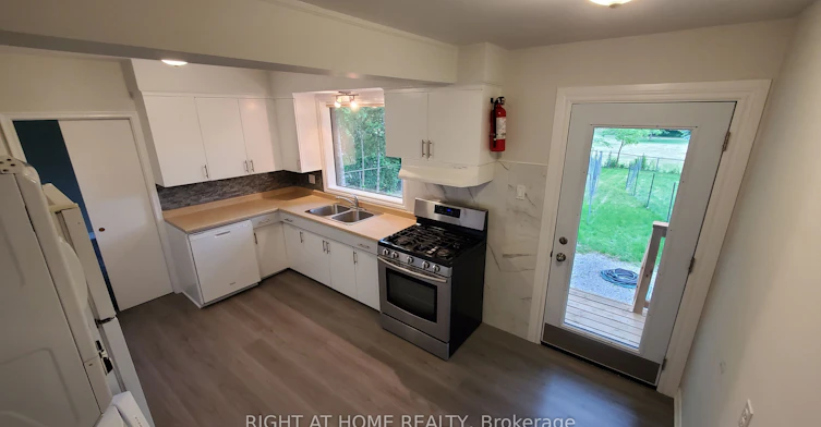 1-169 Yorkview Drive, Toronto, ON, M2R 1K2 - 8