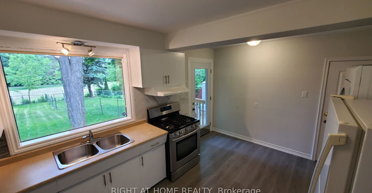 1-169 Yorkview Drive, Toronto, ON, M2R 1K2 - 9