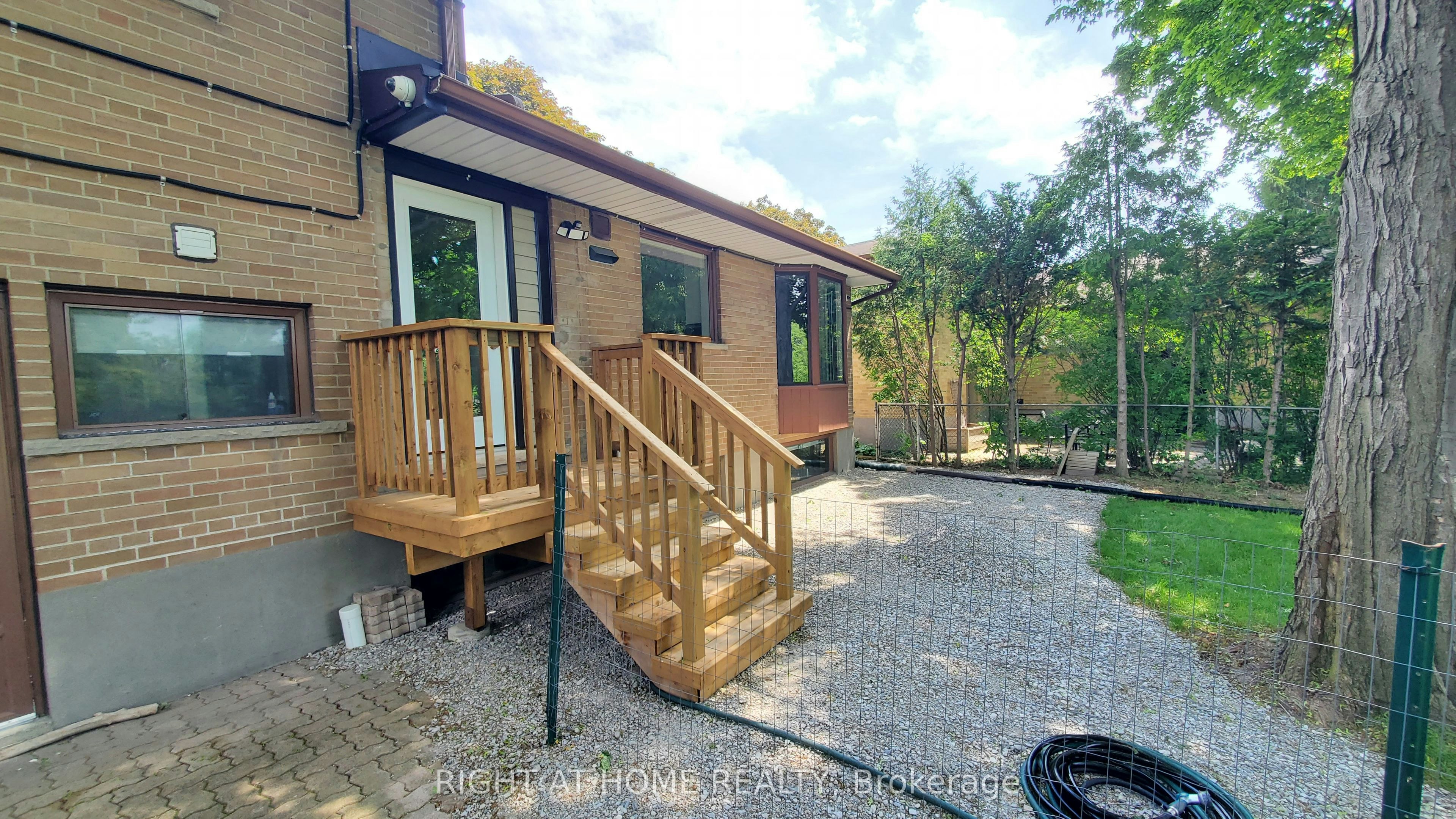 1-169 Yorkview Drive, Toronto, ON, M2R 1K2 - 29