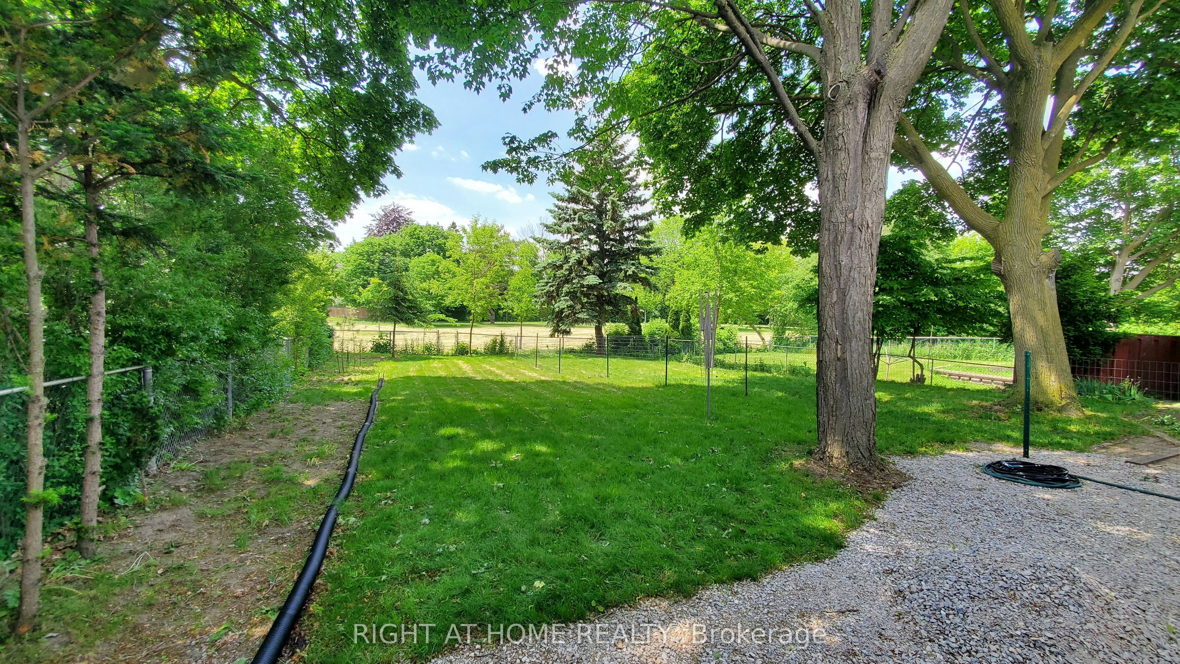 1-169 Yorkview Drive, Toronto, ON, M2R 1K2 - 27