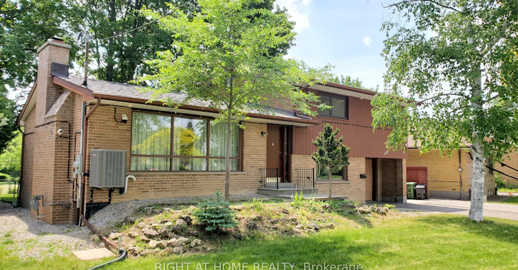 1-169 Yorkview Drive, Toronto, ON, M2R 1K2