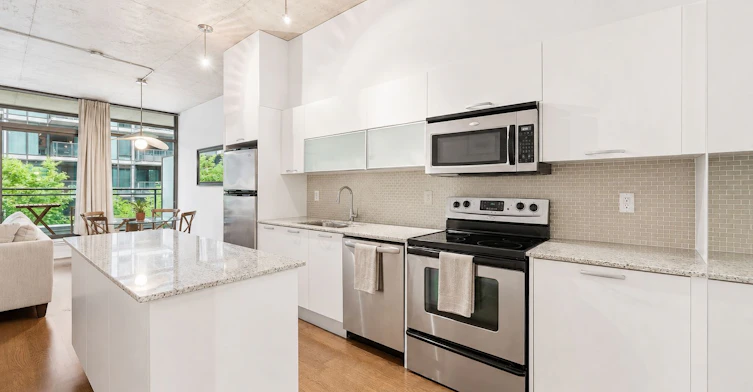 307-10 Morrison Street, Toronto, ON, M5V 2T8
