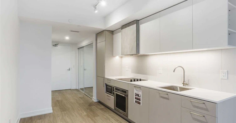 2616-19 Western Battery Road, Toronto, ON, M6K 0E3 - 2