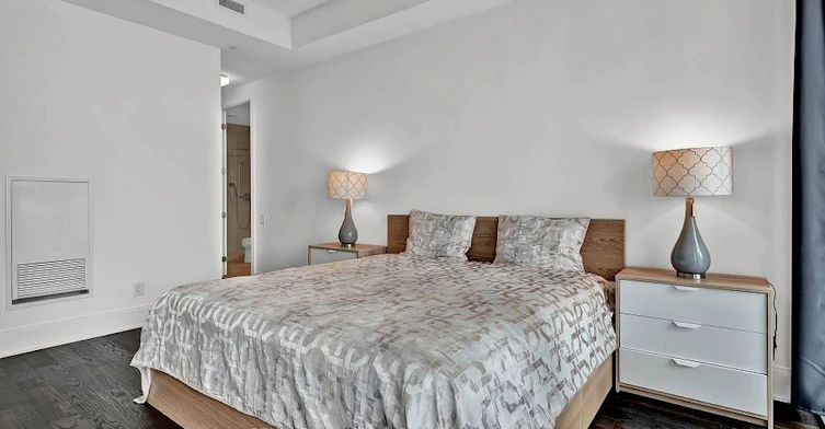 4906-50 Charles St Street E, Toronto, ON, M4Y 1T1 - 5