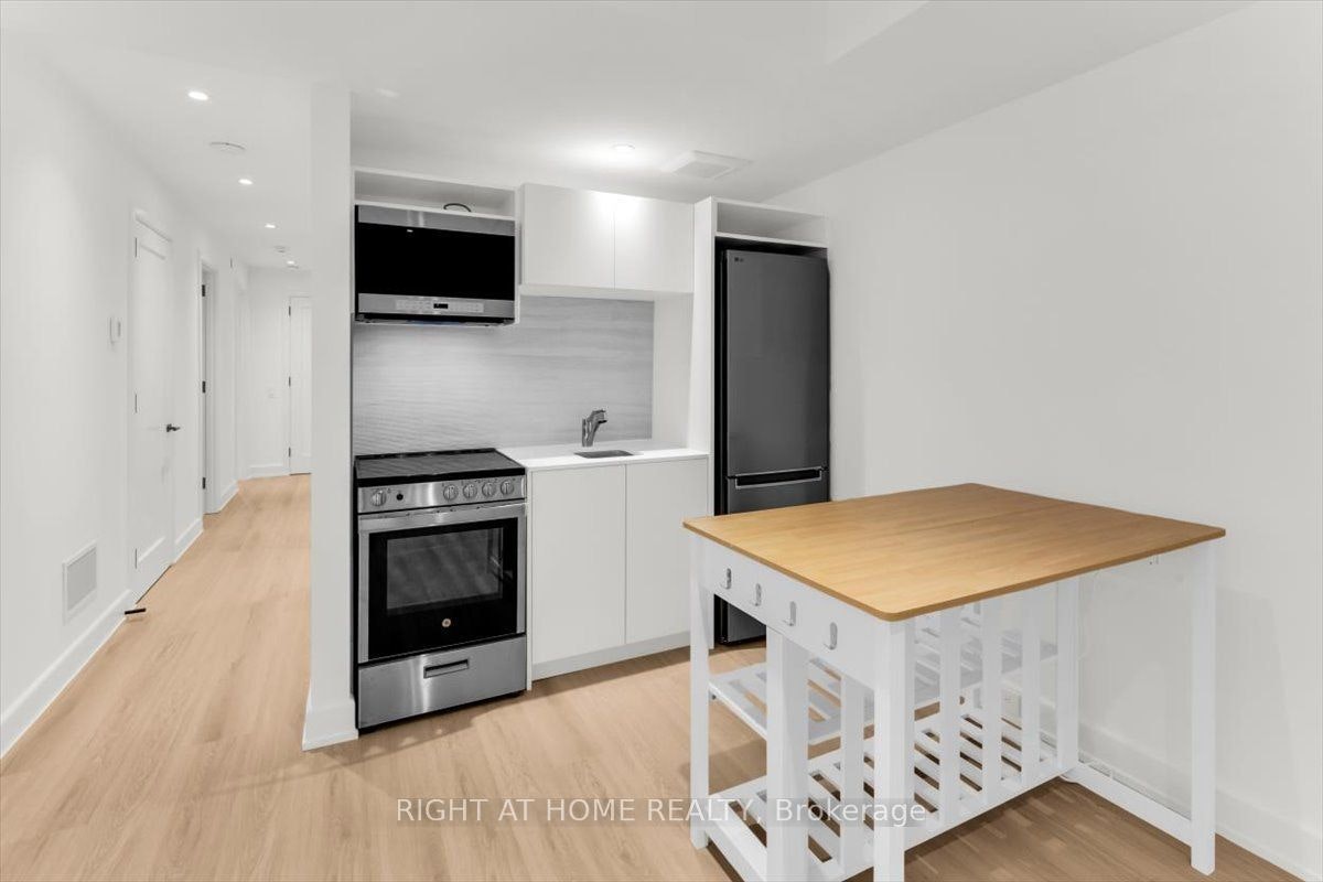 LOWER-431 Arlington Avenue, Toronto, ON, M6C 3A4 - 11