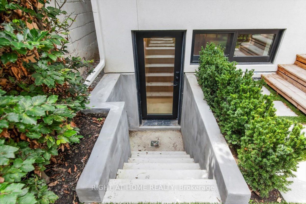 LOWER-431 Arlington Avenue, Toronto, ON, M6C 3A4 - 3