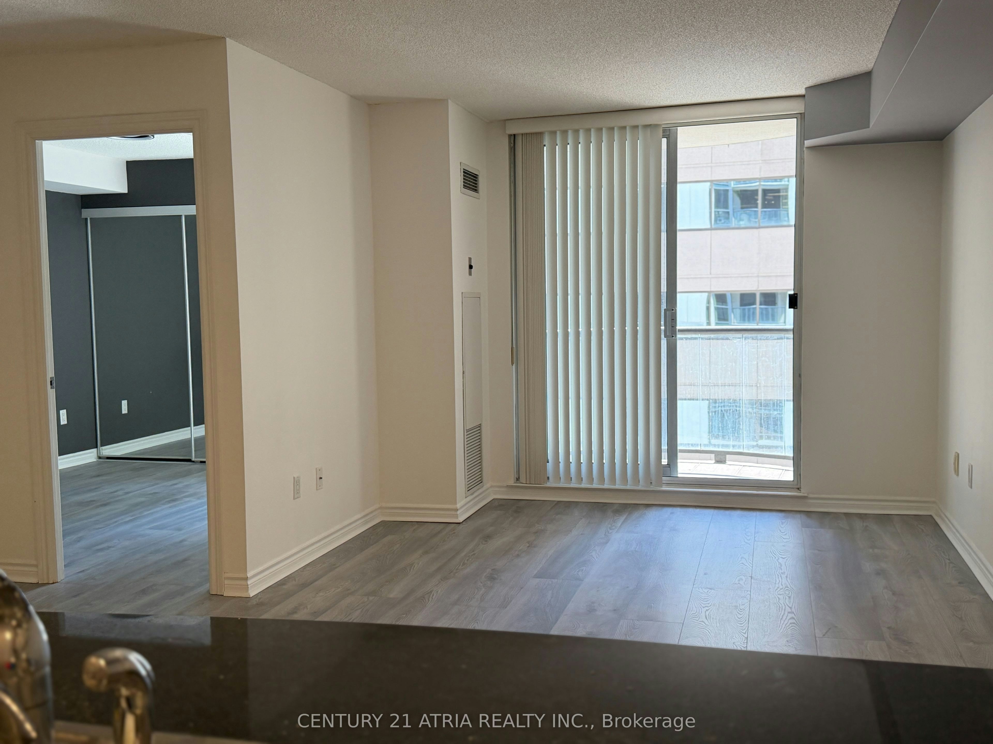 602-801 Bay Street, Toronto, ON, M5S 1Y9 - 8