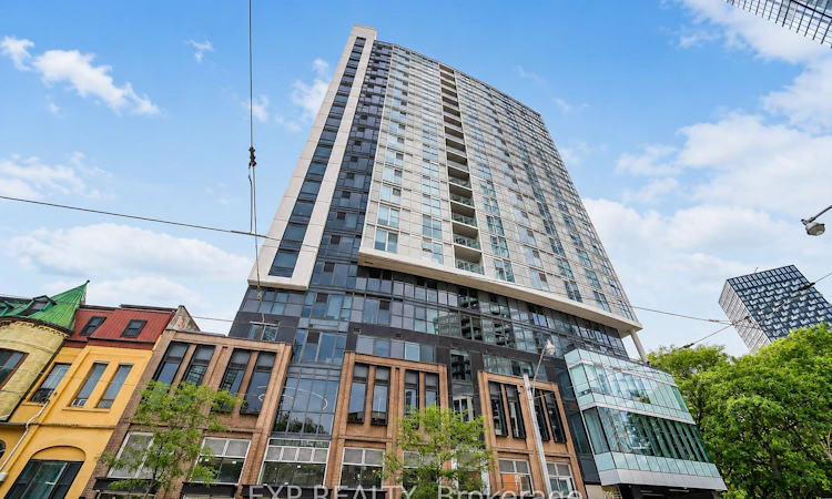 610-219 Dundas Street E