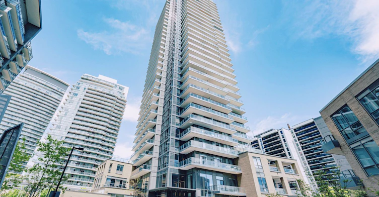 906-56 Forest Manor Road, Toronto, ON, M2J 0E5