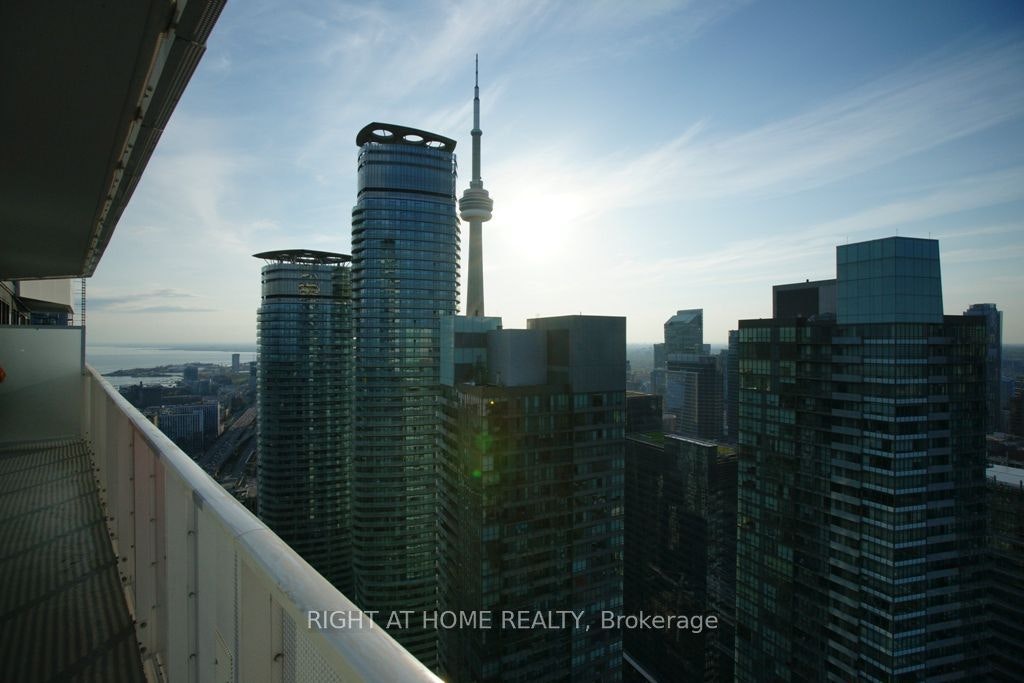 5704-100 Harbour Street, Toronto, ON, M5J 0B5 - 13