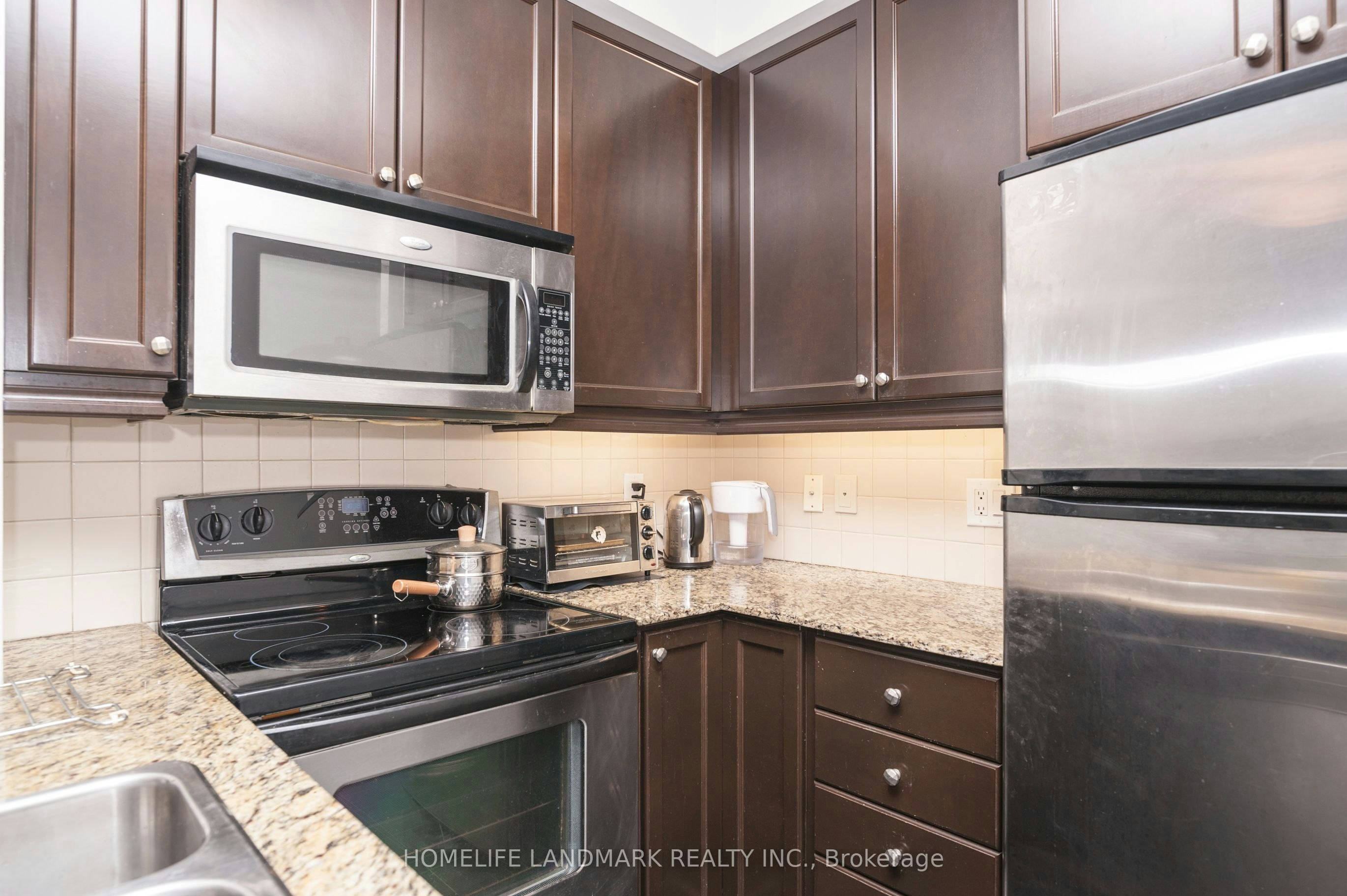 417-736 Spadina Avenue, Toronto, ON, M5S 2J6 - 7