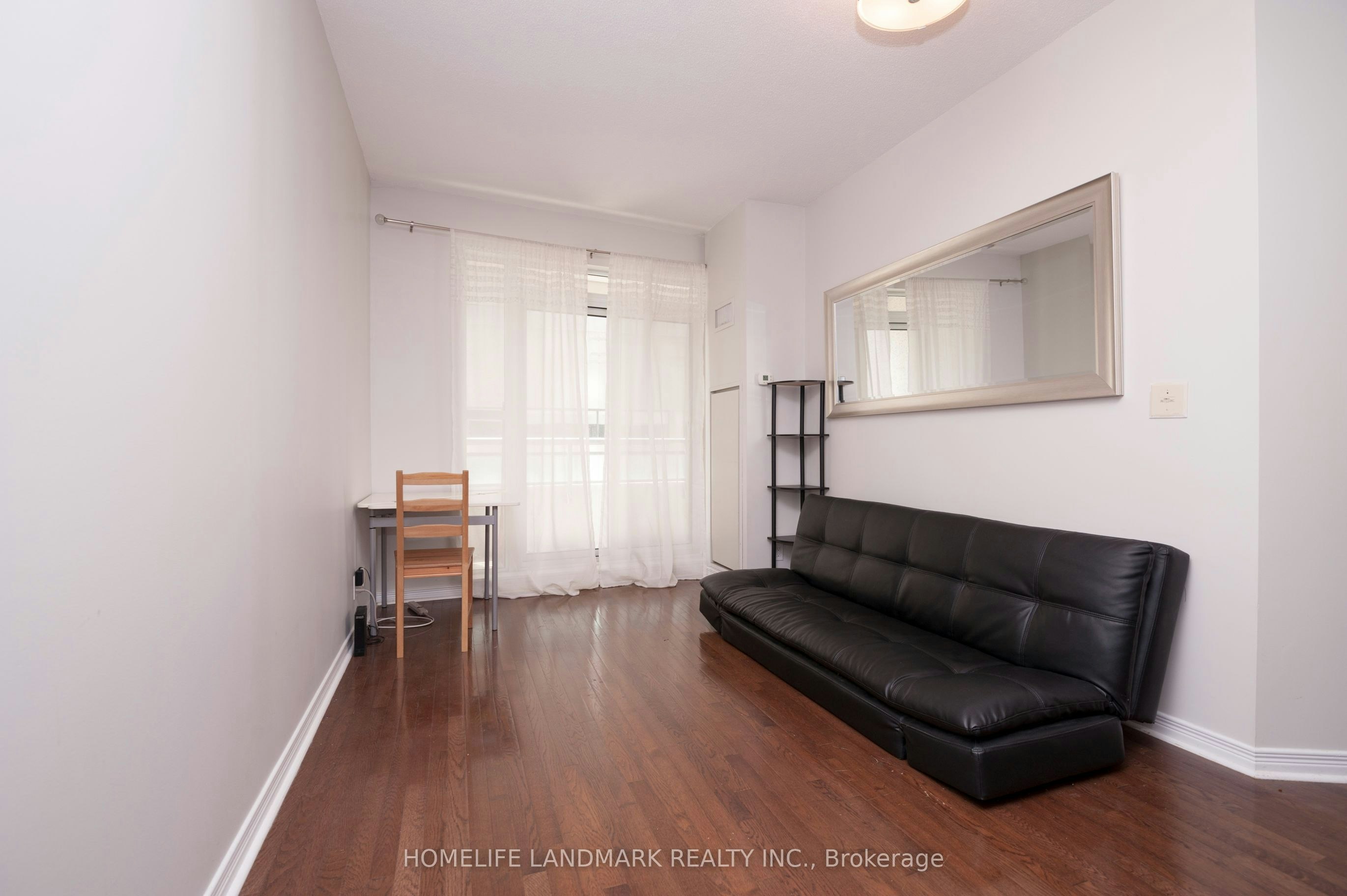 417-736 Spadina Avenue, Toronto, ON, M5S 2J6 - 2