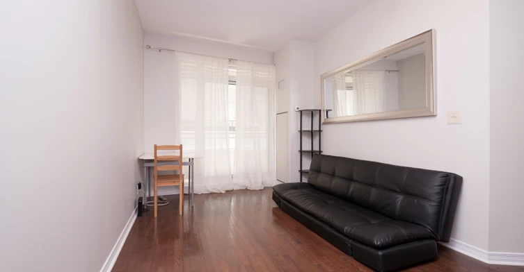 417-736 Spadina Avenue, Toronto, ON, M5S 2J6 - 2