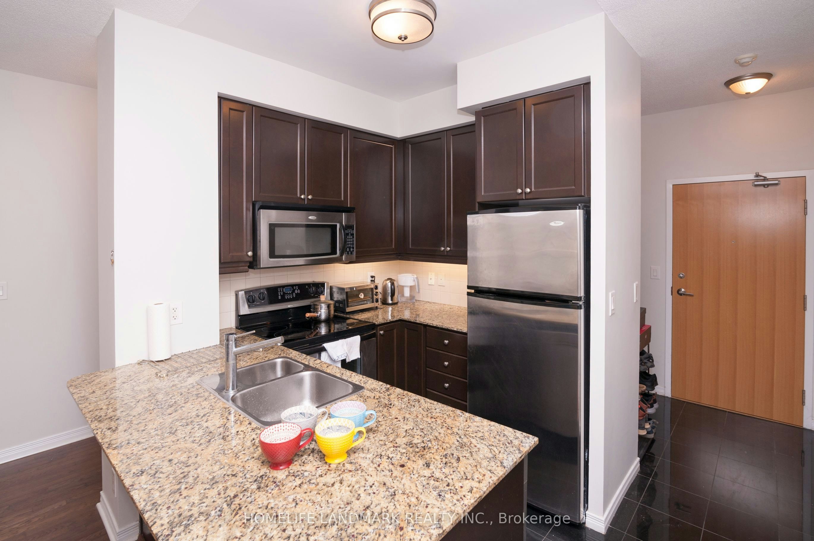 417-736 Spadina Avenue, Toronto, ON, M5S 2J6 - 5
