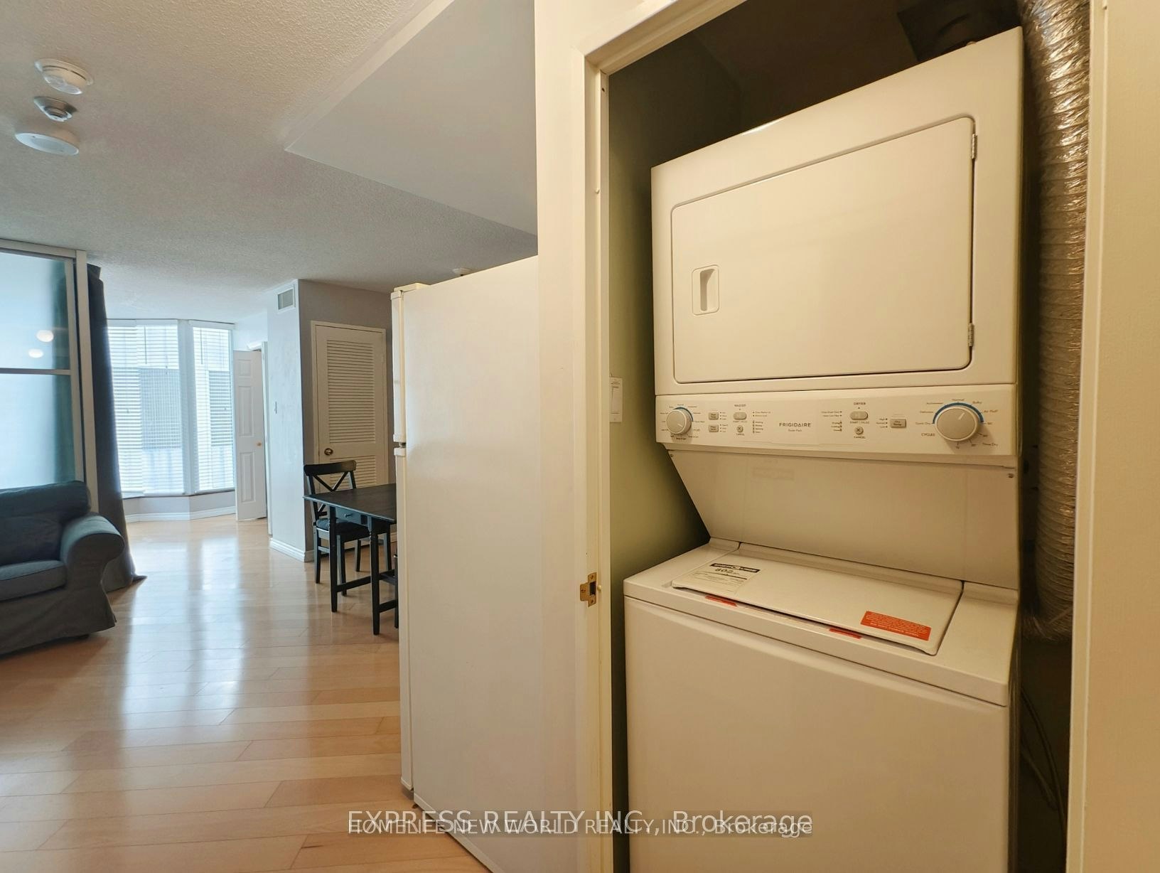 604-55 Centre Avenue, Toronto, ON, M5G 2H5 - 7