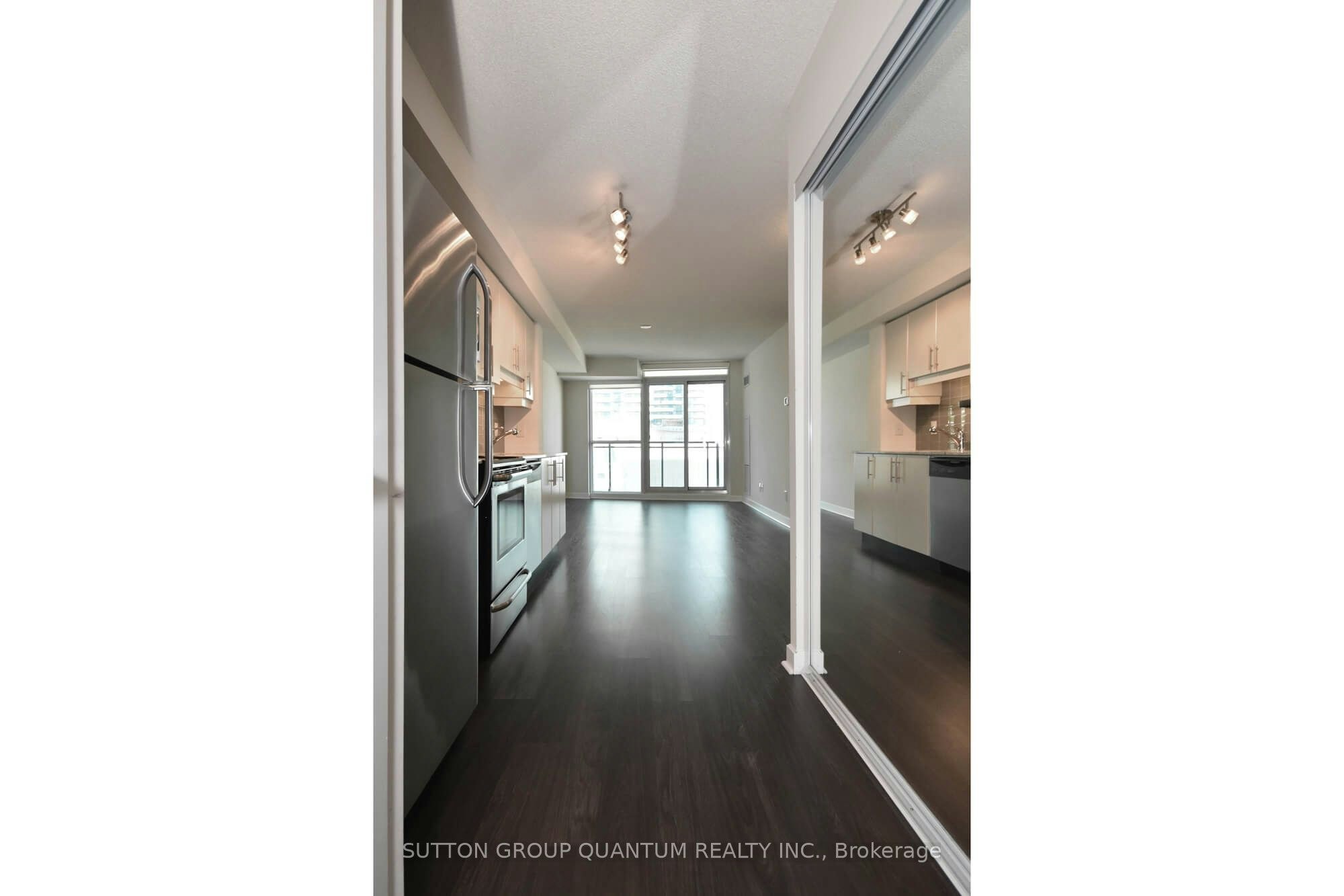 902-33 Bay Street, Toronto, ON, M5J 2Z3 - 2