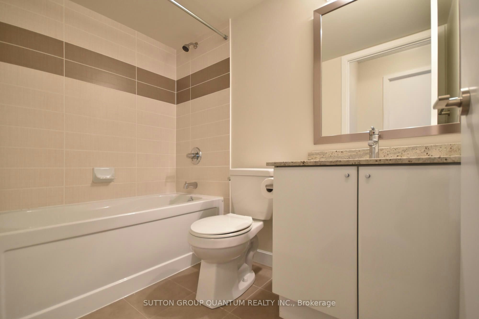 902-33 Bay Street, Toronto, ON, M5J 2Z3 - 9