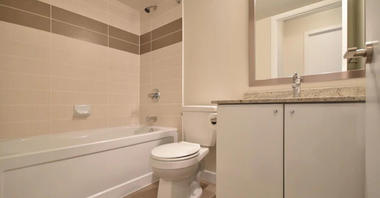 902-33 Bay Street, Toronto, ON, M5J 2Z3 - 9