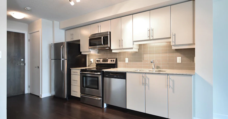902-33 Bay Street, Toronto, ON, M5J 2Z3 - 3